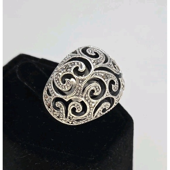 The Unbranded Brand Jewelry - Marcasite Dome Sterling Silver Filigree Ring Sz 5